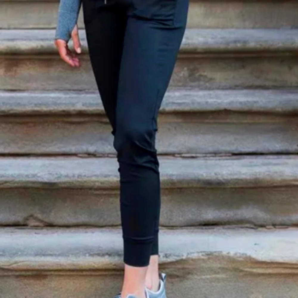 Zyia unwind joggers